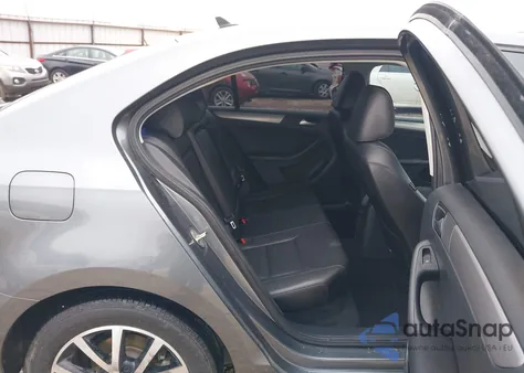 2017 Volkswagen Jetta 1.4T Se z USA, uszkodzony, nr VIN 3VWDB7AJ8HM353071